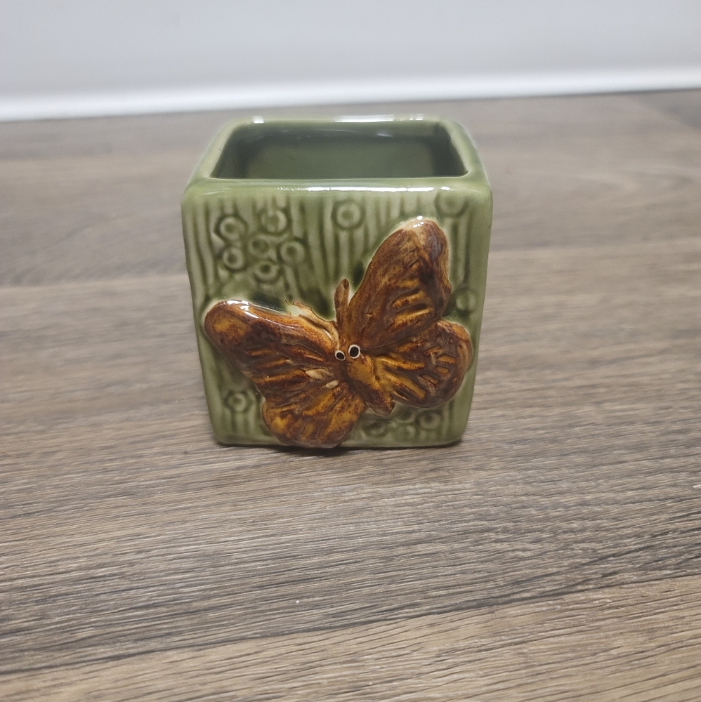 Small Green Square Pot with Butterfly